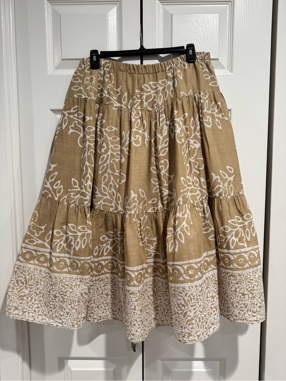 Coldwater Creek Tan and White Printed A-Line Tiered Skirt Size PL